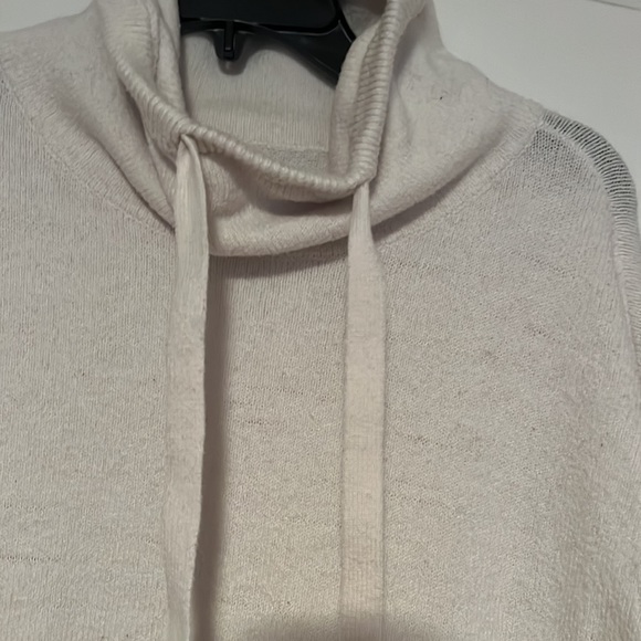 Loft Crowl Neck Women’s Sweater - Picture 4 of 7